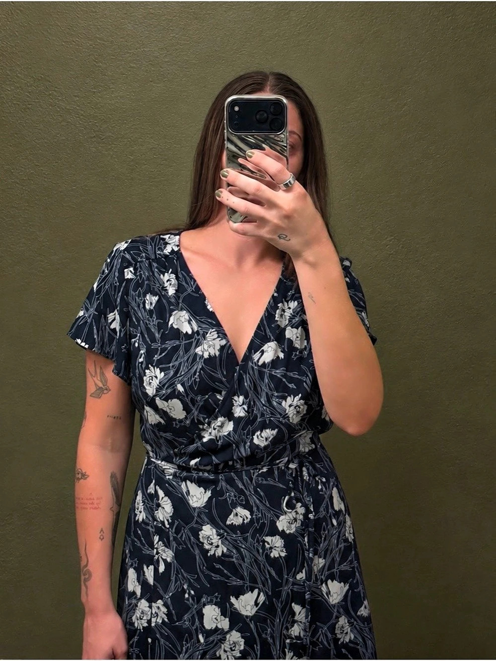 Leith Nordstrom navy & white floral wrap midi dress